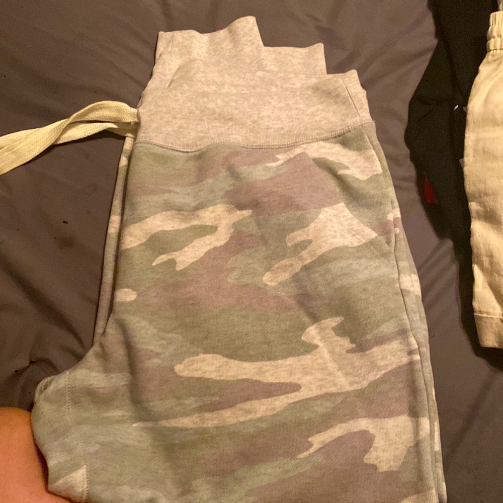 Aerie joggers